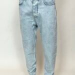 Relaxed Cropped Jeans