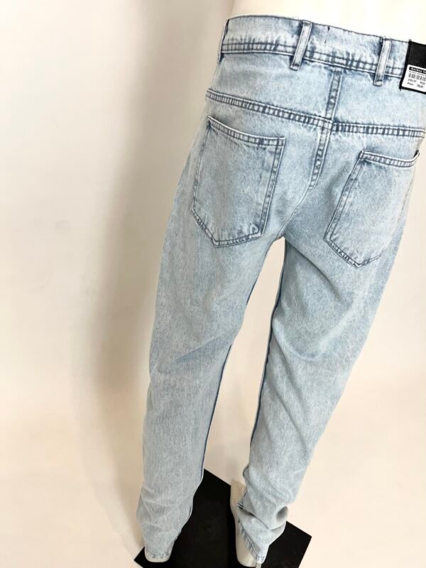 Relaxed Cropped Jeans - Image 2