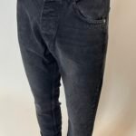 Relaxed Cropped Jeans