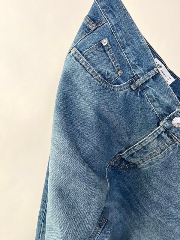 Relaxed jeans - Image 4